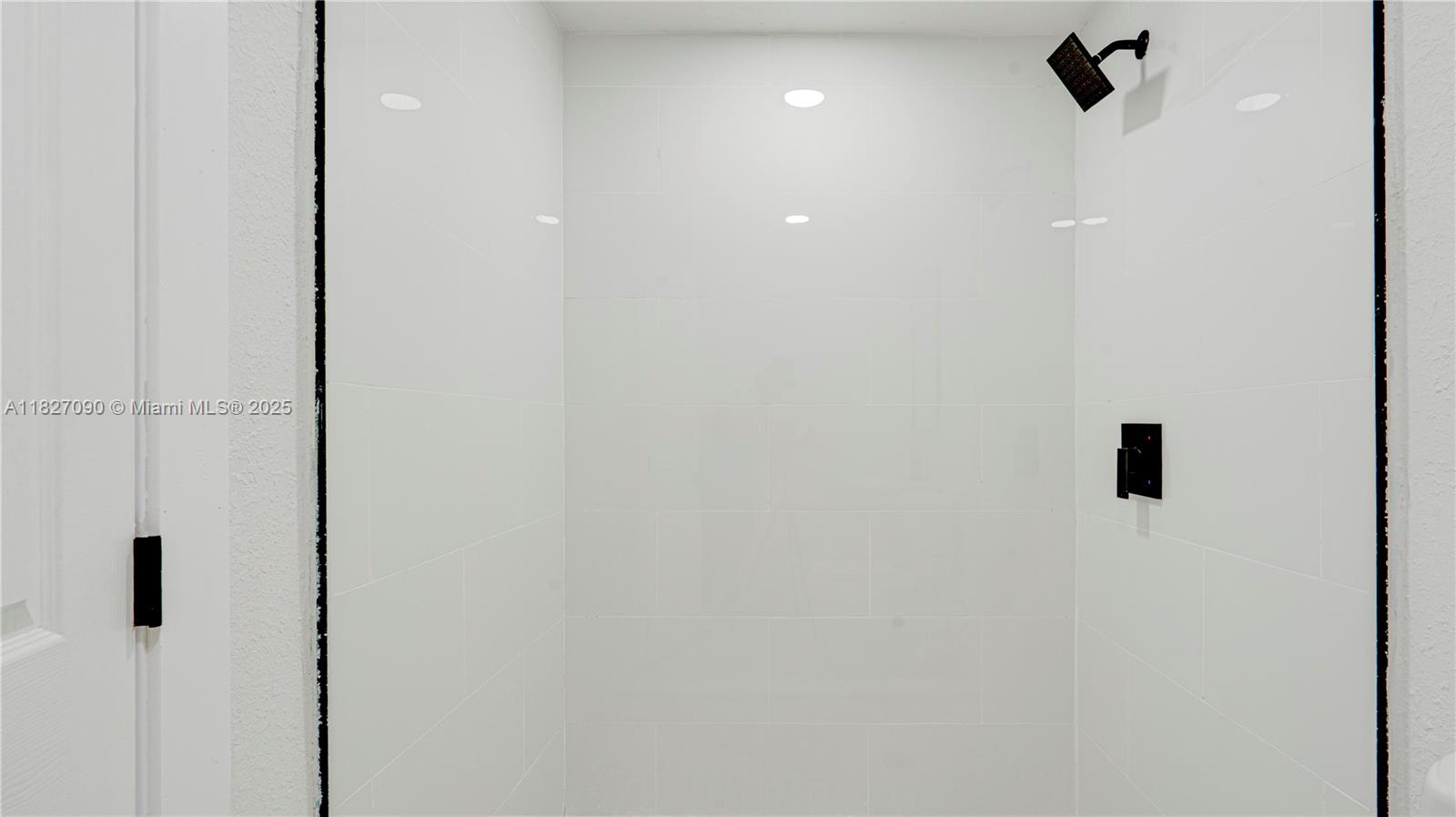15459 Hayes Ln Property Photo 34