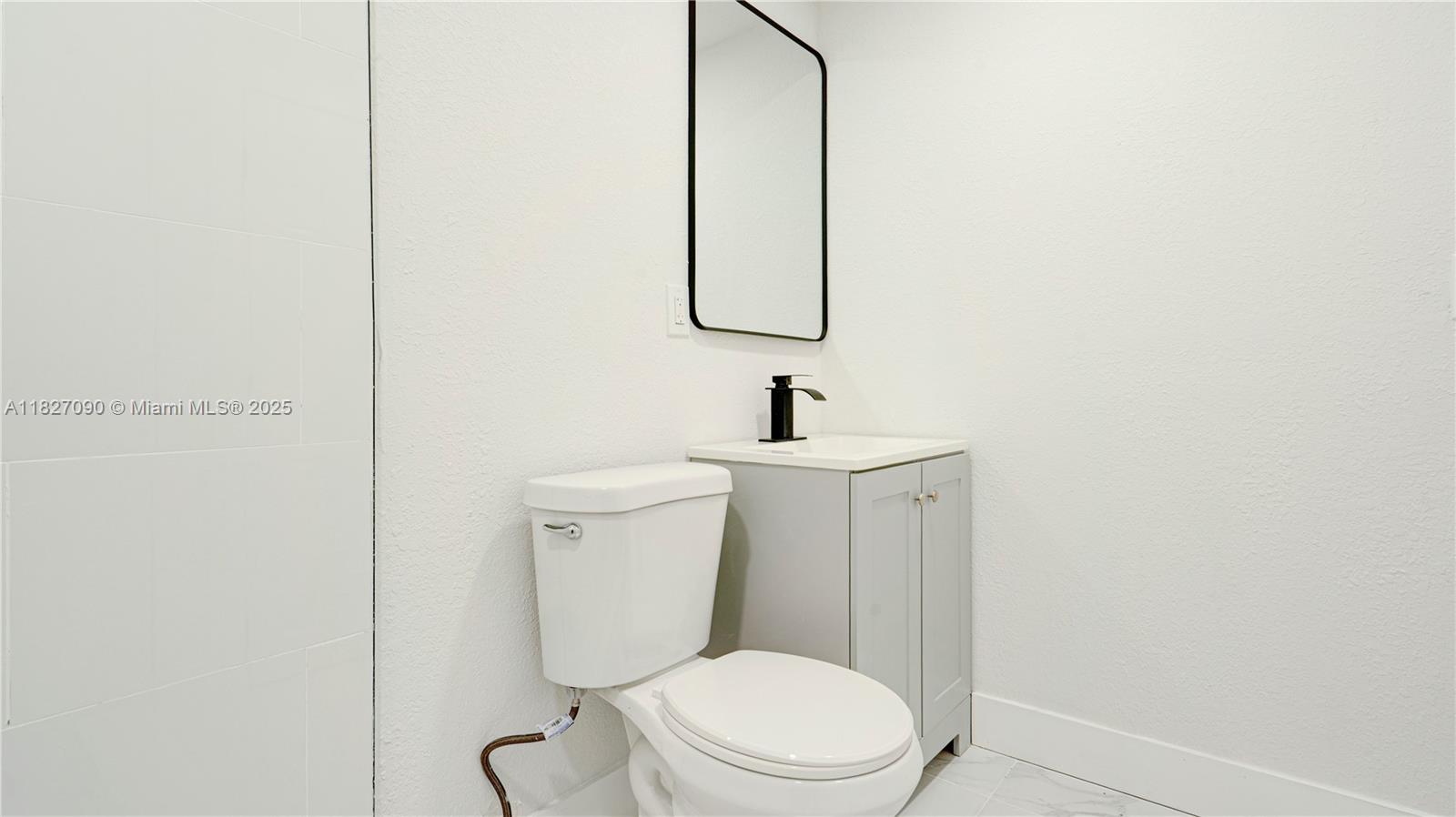 15459 Hayes Ln Property Photo 35