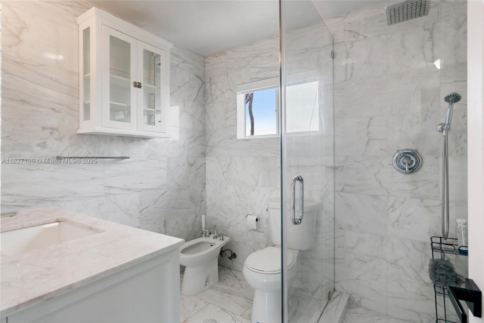 66 Seagate Blvd Property Photo 9