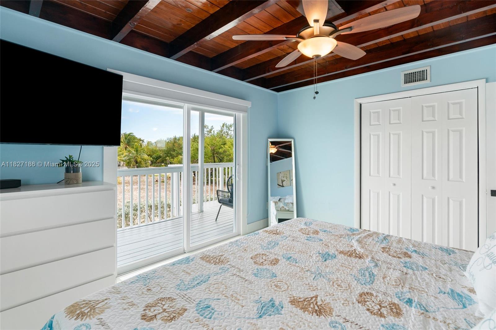 66 Seagate Blvd Property Photo 11
