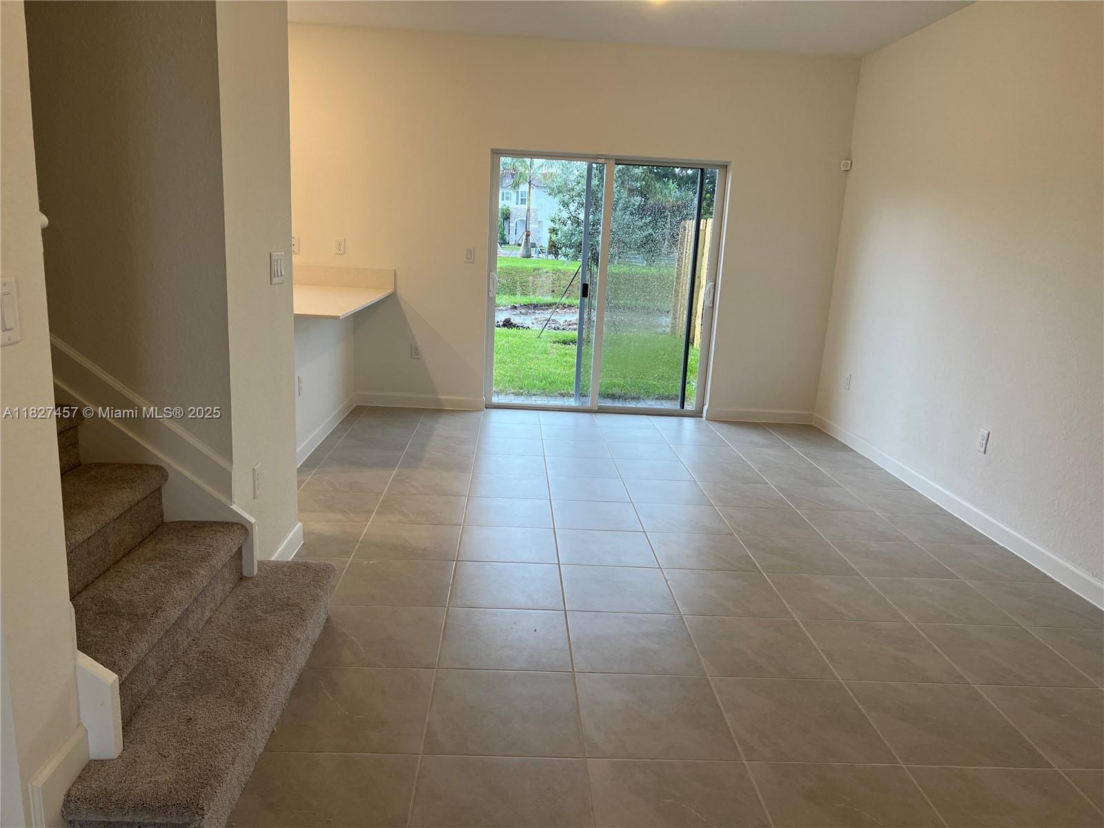 2329 Nw 122nd Ter . Property Photo 12