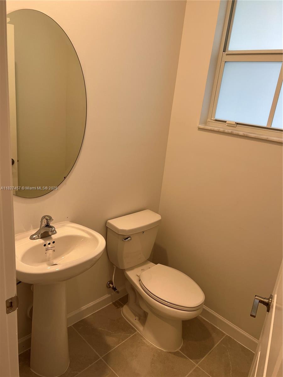 2329 Nw 122nd Ter . Property Photo 23