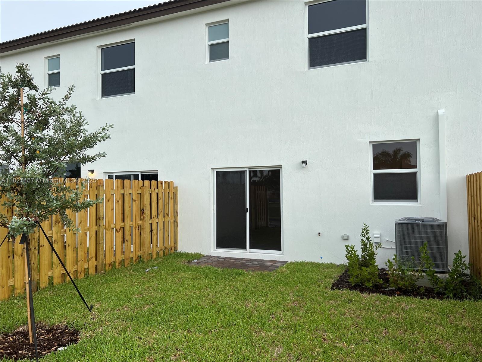 2329 Nw 122nd Ter . Property Photo 54