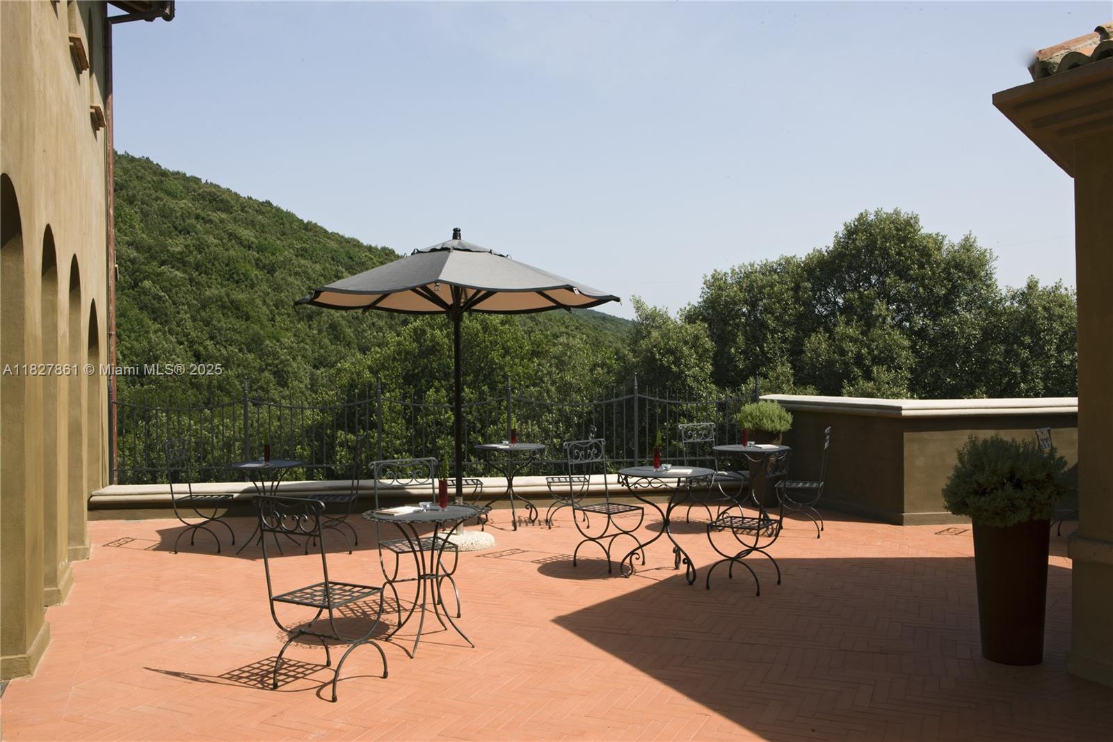 Hotel For Sale Umbria Italy Property Photo 8