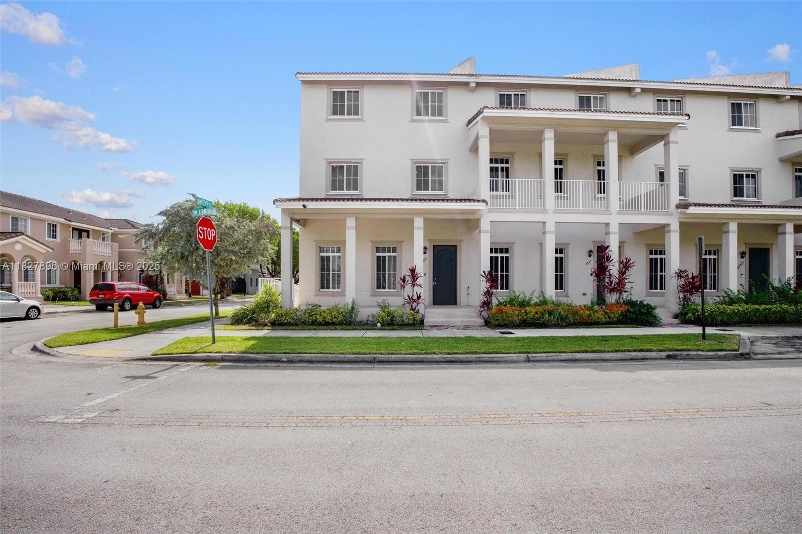 27503 Sw 139th Psge # Property Photo 1