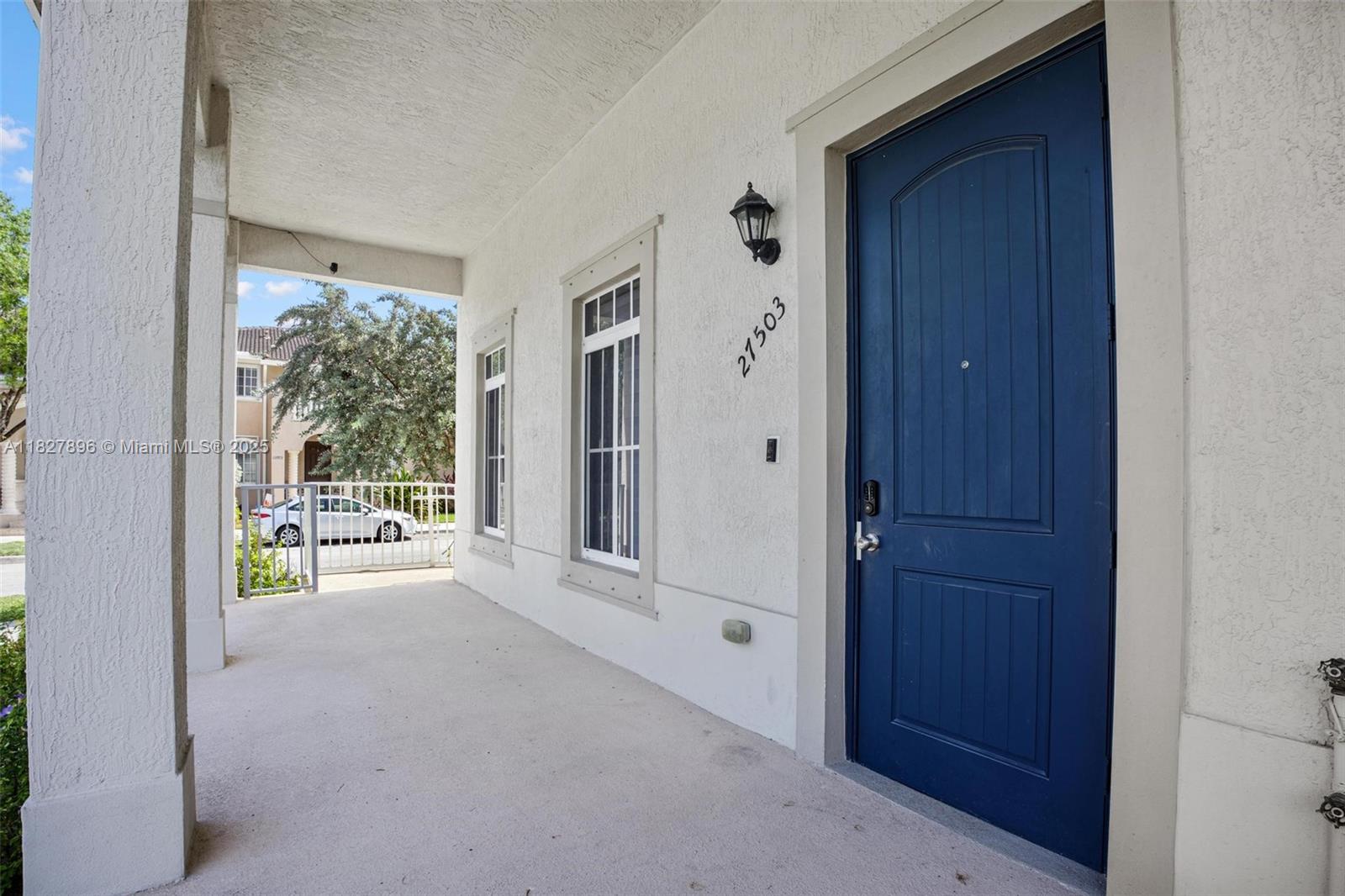 27503 Sw 139th Psge # Property Photo 4
