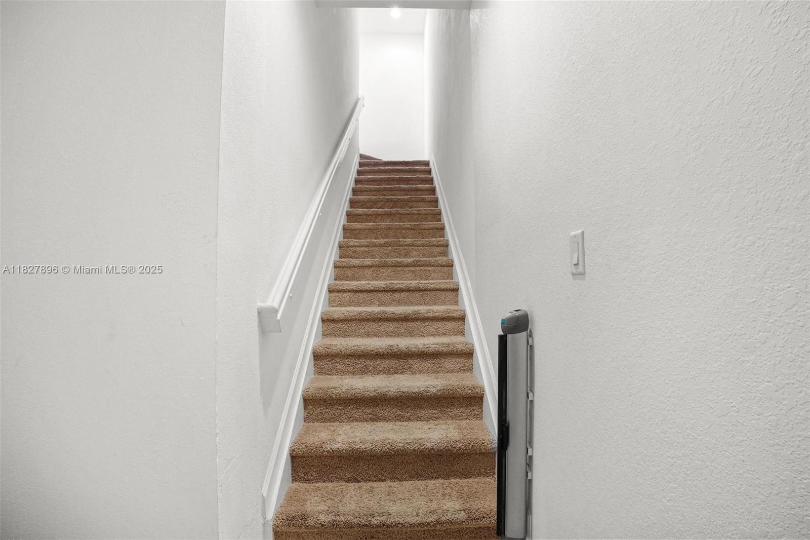 27503 Sw 139th Psge # Property Photo 6
