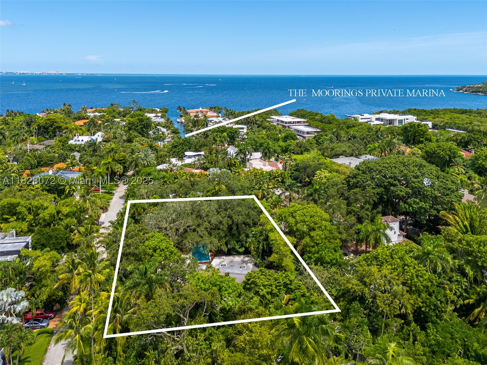 3540 N Moorings Way Property Photo 4