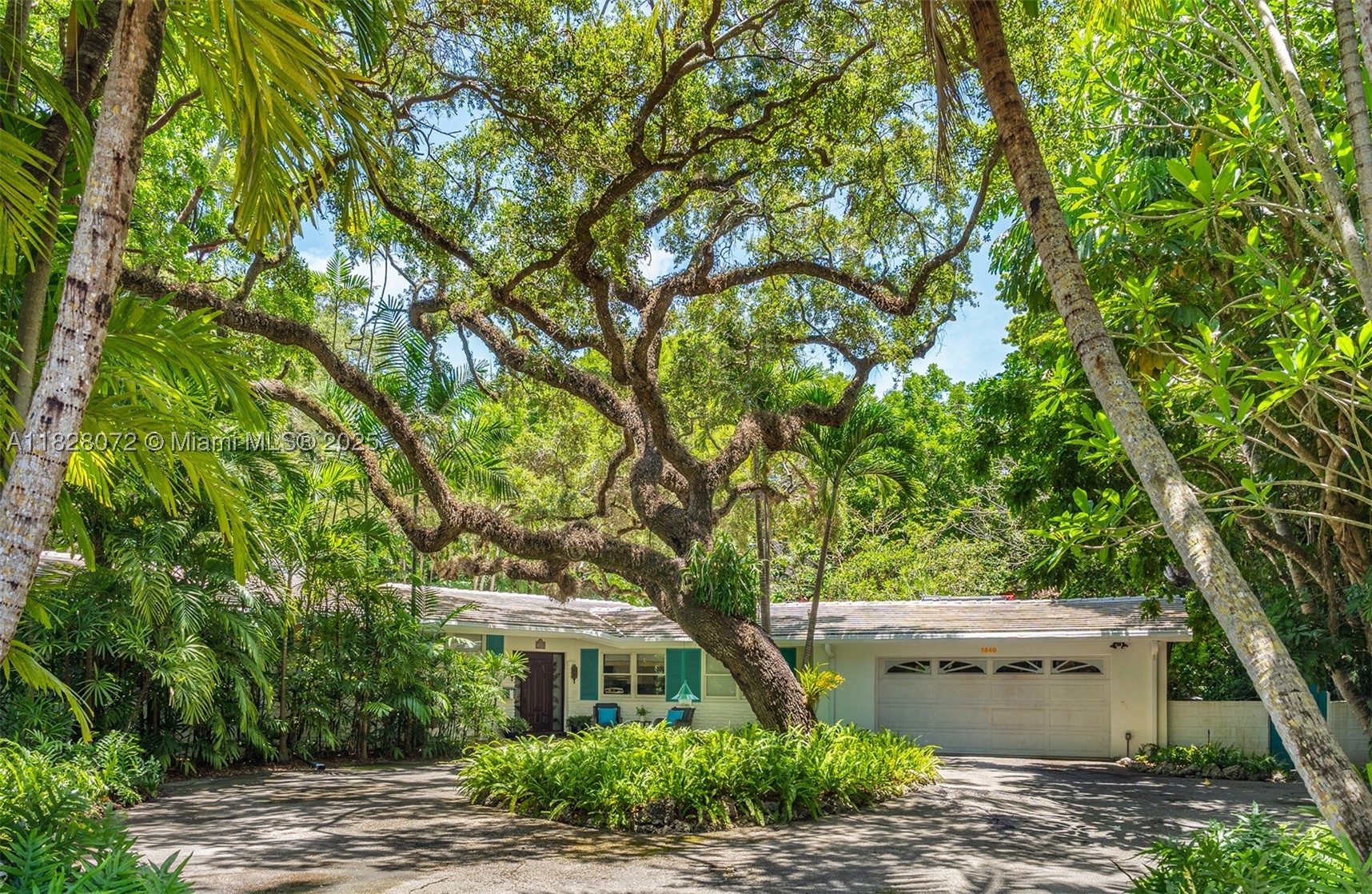 3540 N Moorings Way Property Photo 6