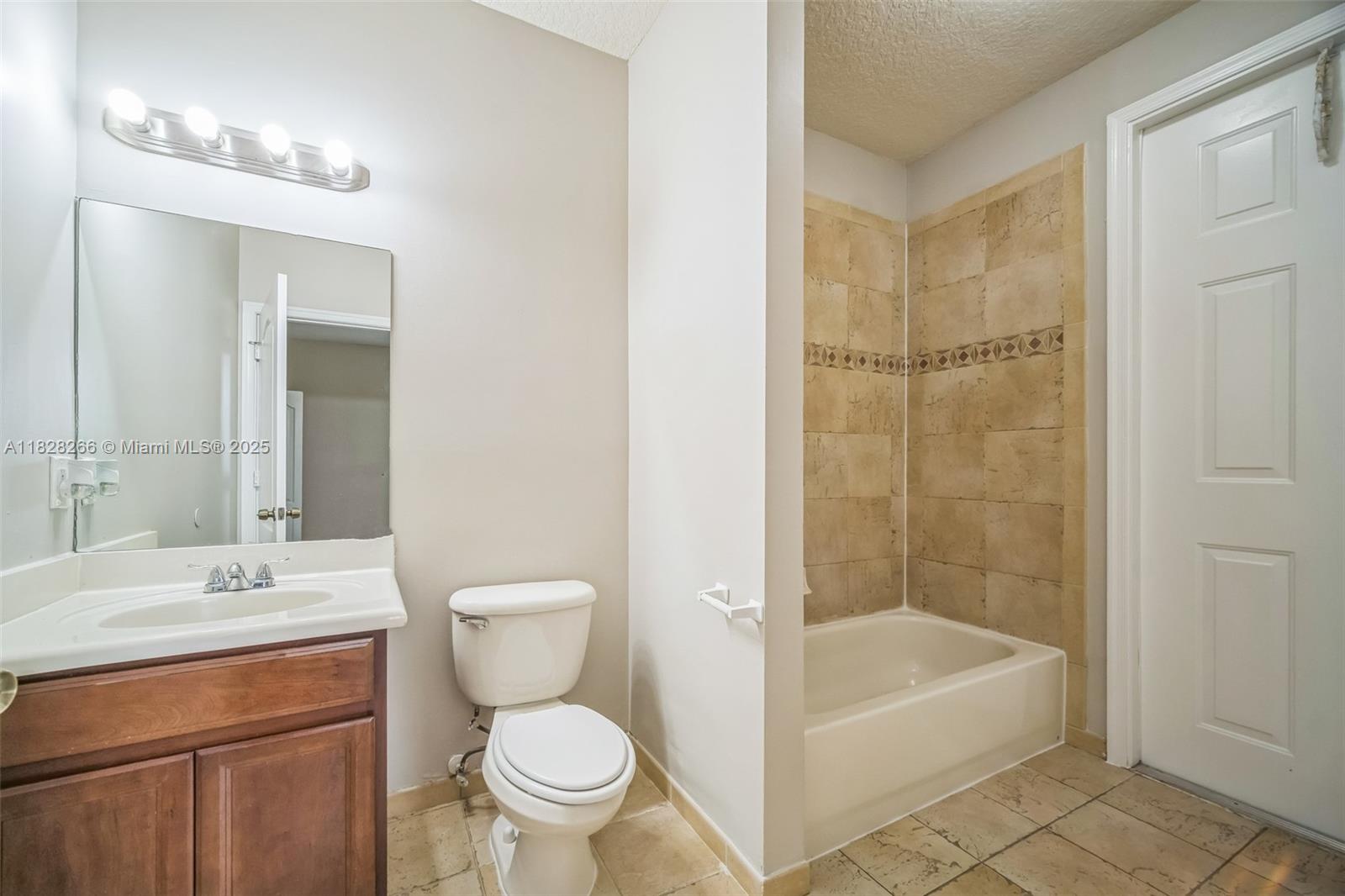 13913 Sw 278th St Property Photo 8