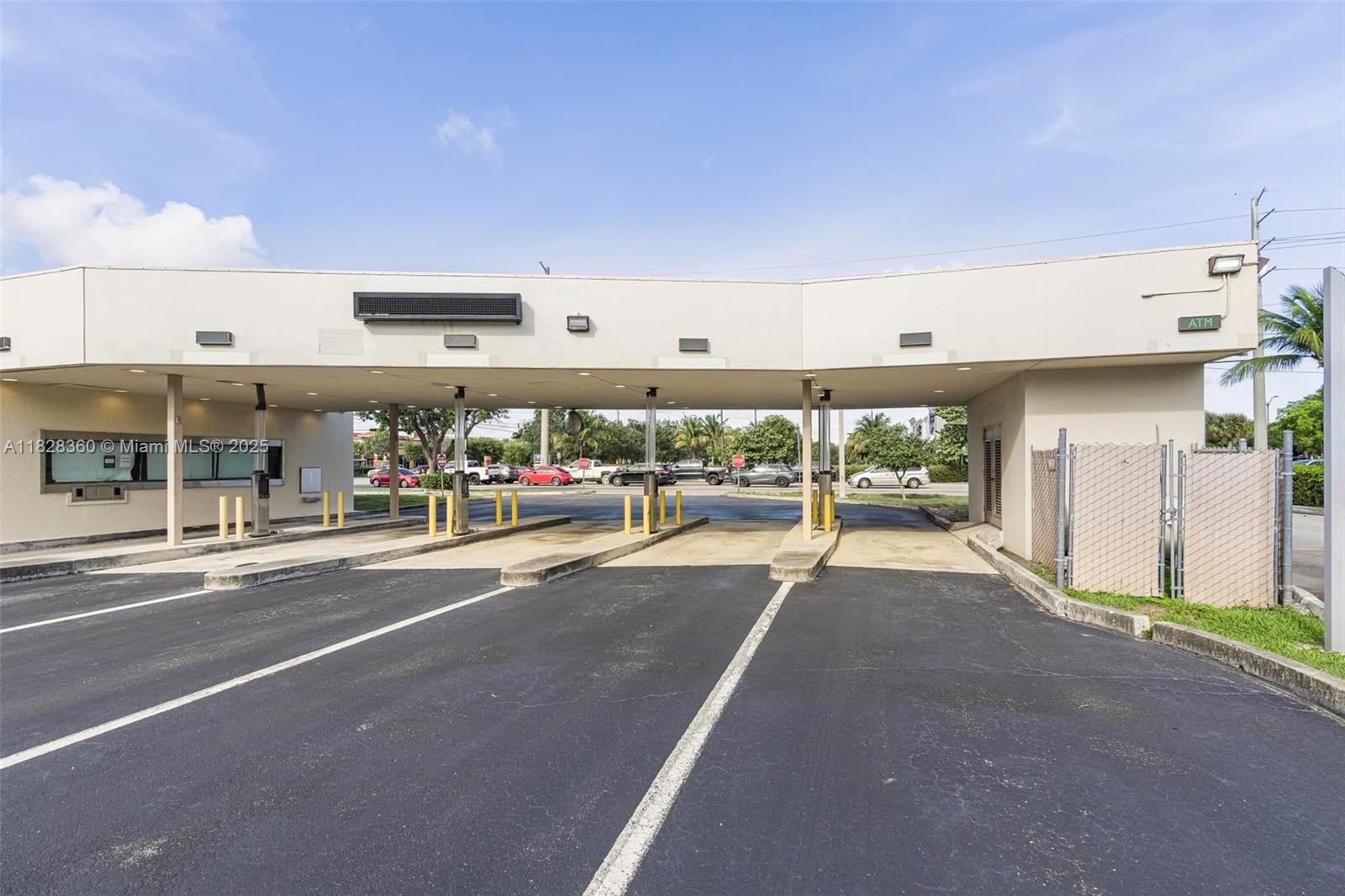 1750 Ne 8th St Property Photo 7