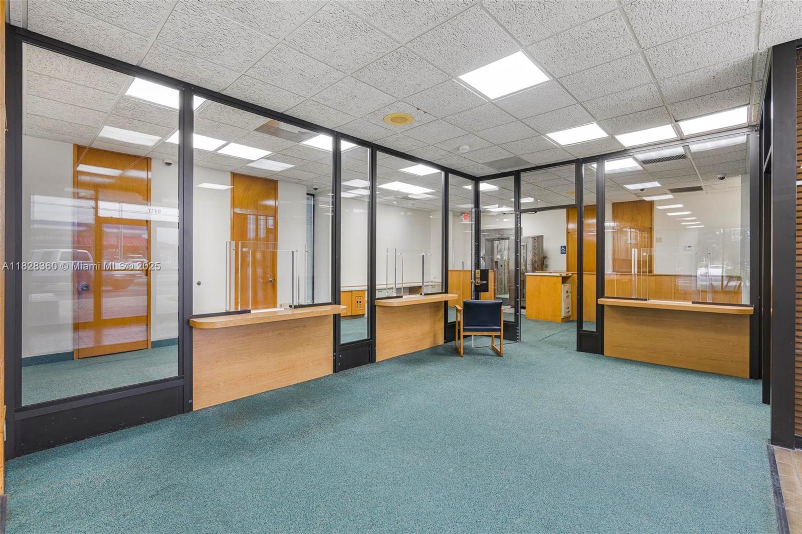 1750 Ne 8th St Property Photo 16