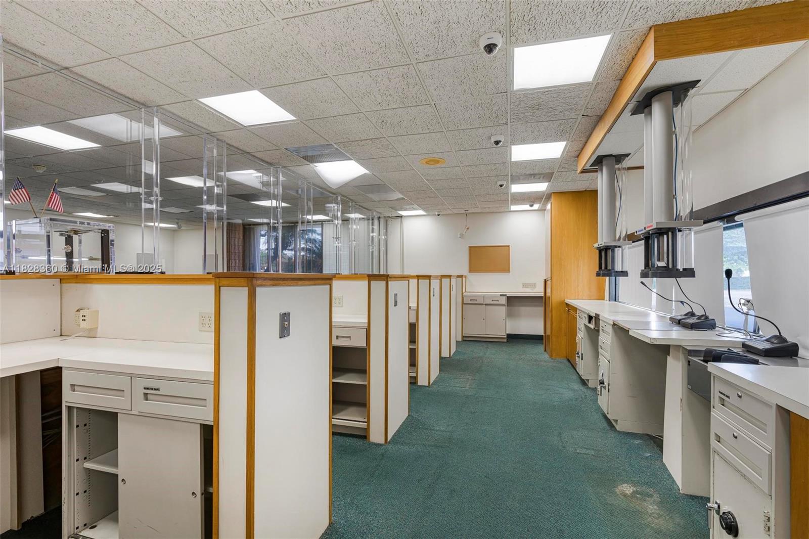 1750 Ne 8th St Property Photo 21