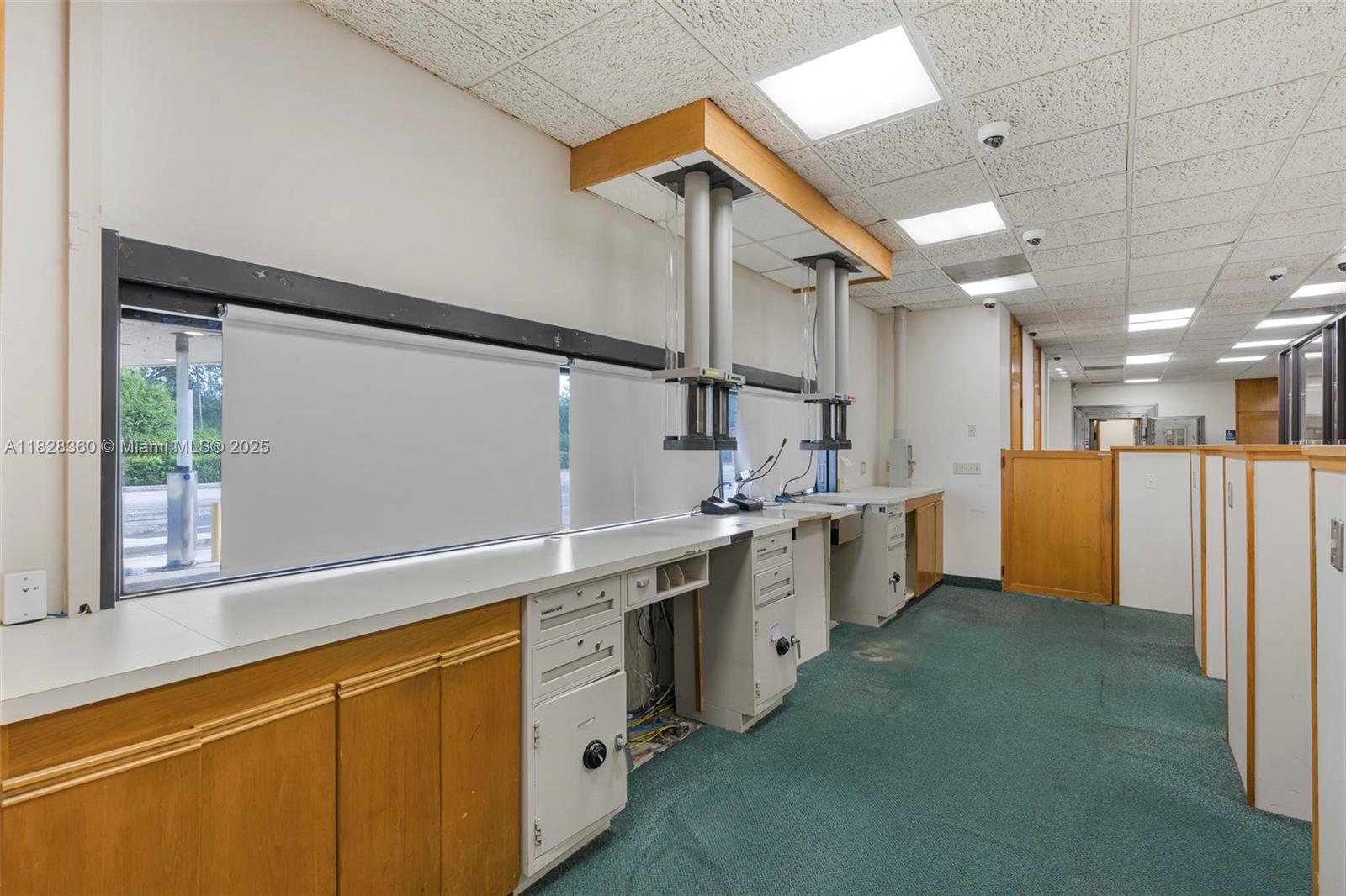 1750 Ne 8th St Property Photo 23