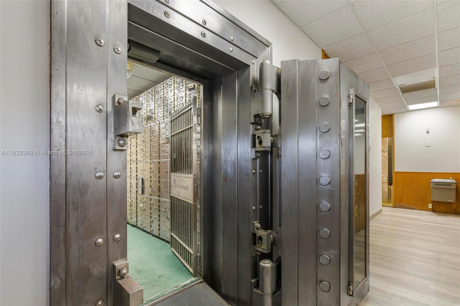 1750 Ne 8th St Property Photo 25