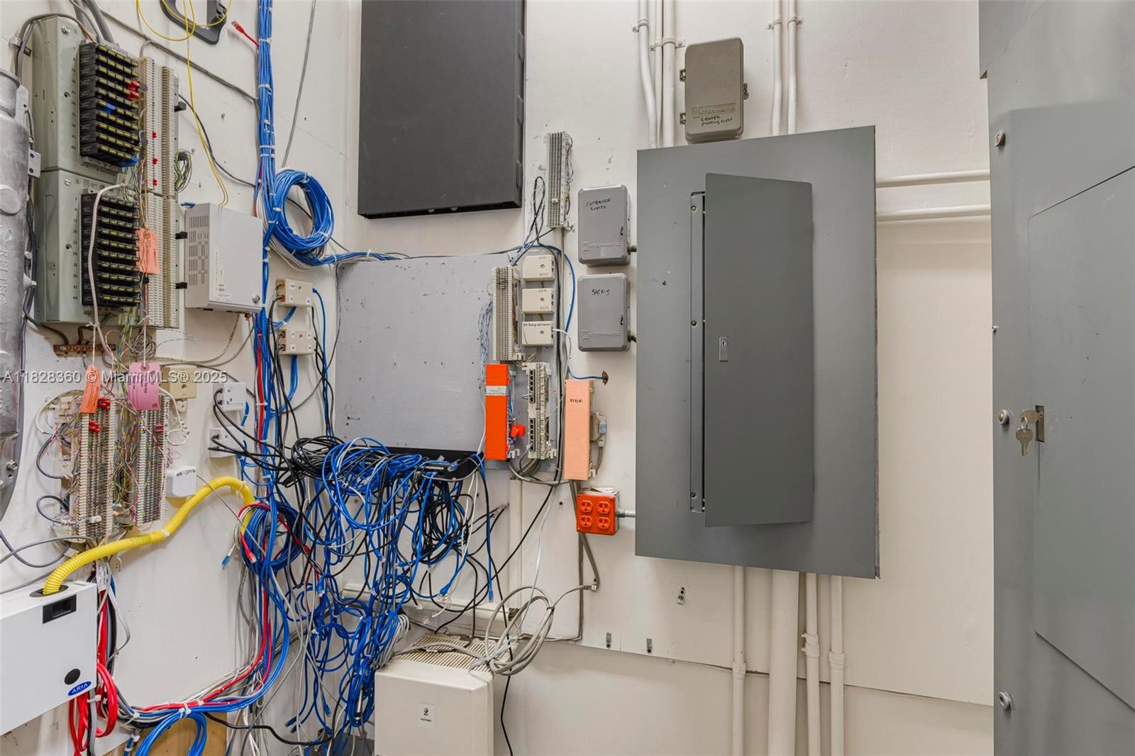 1750 Ne 8th St Property Photo 33