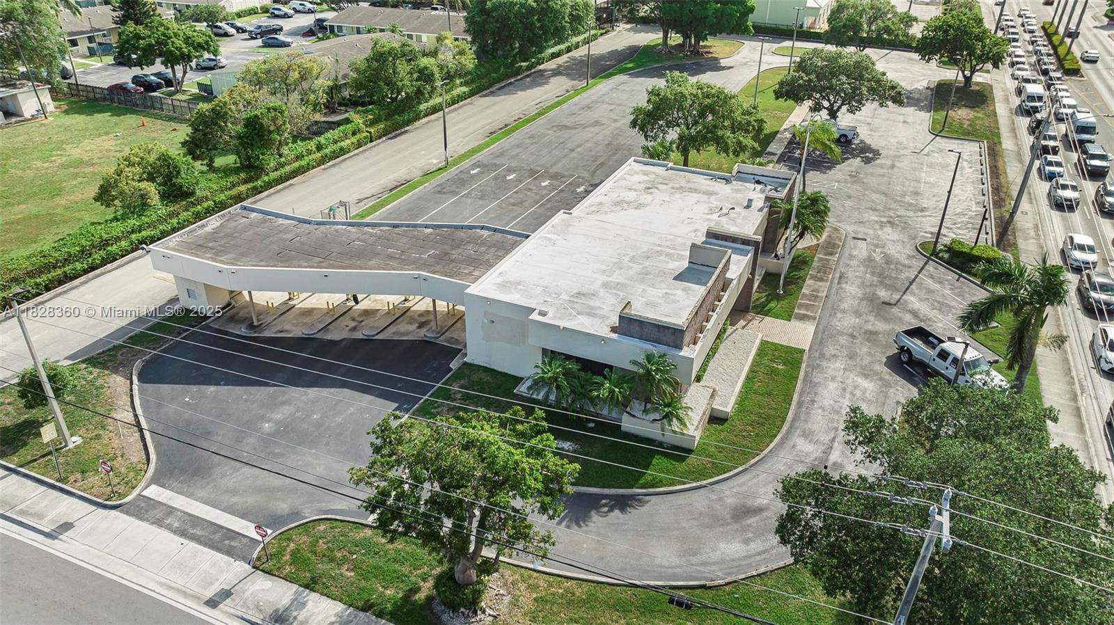 1750 Ne 8th St Property Photo 41