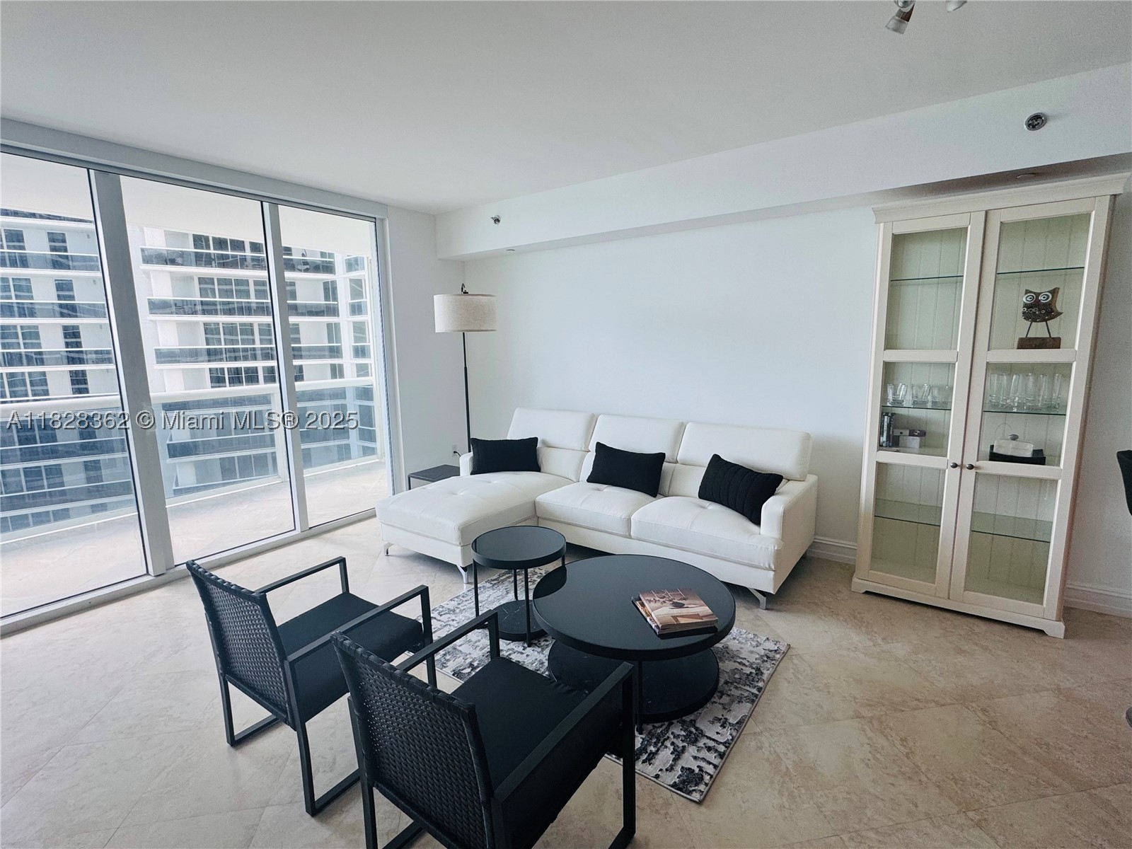 A11828362 Property Photo 8