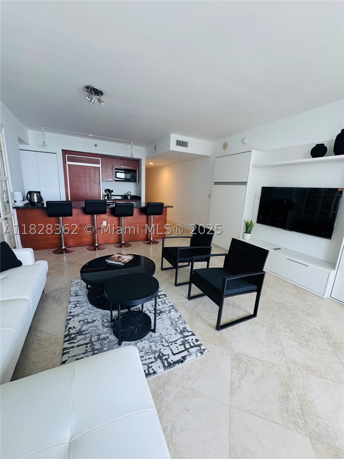 A11828362 Property Photo 11