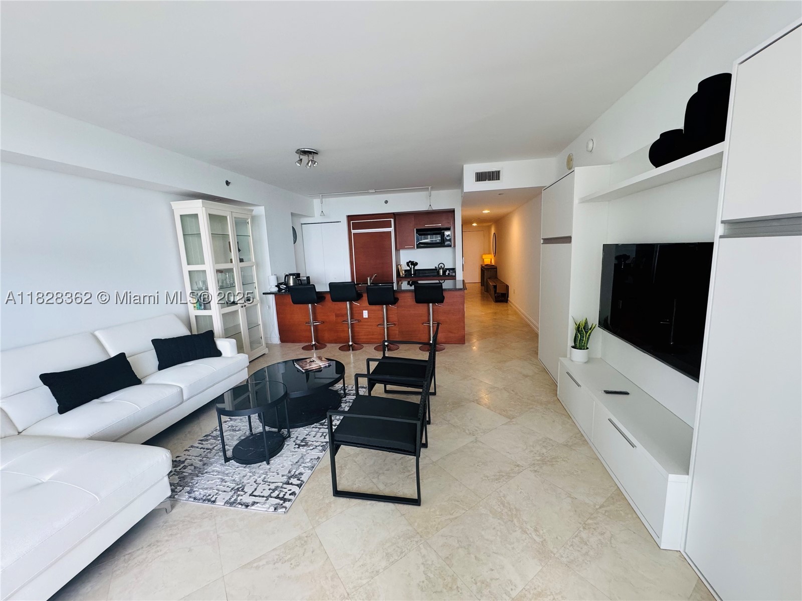 A11828362 Property Photo 13