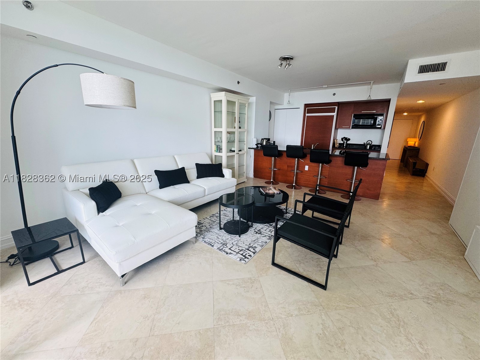 A11828362 Property Photo 17