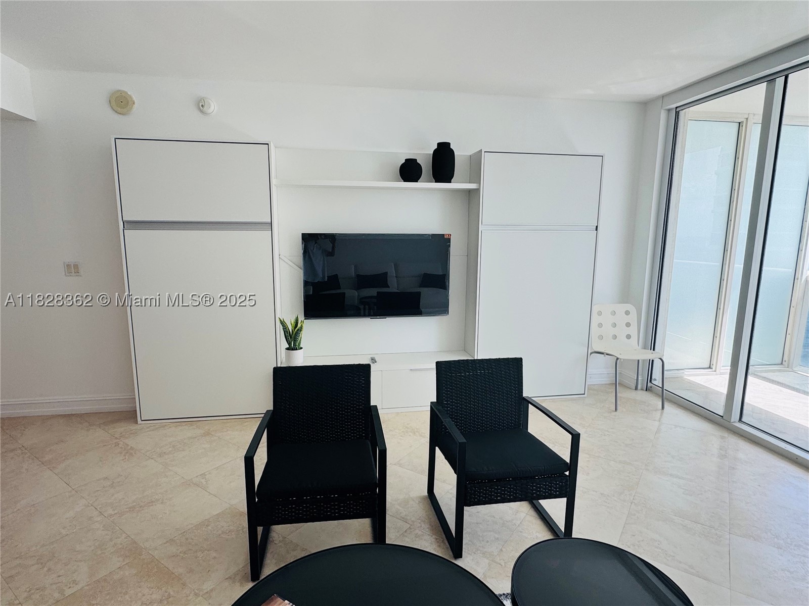 A11828362 Property Photo 18