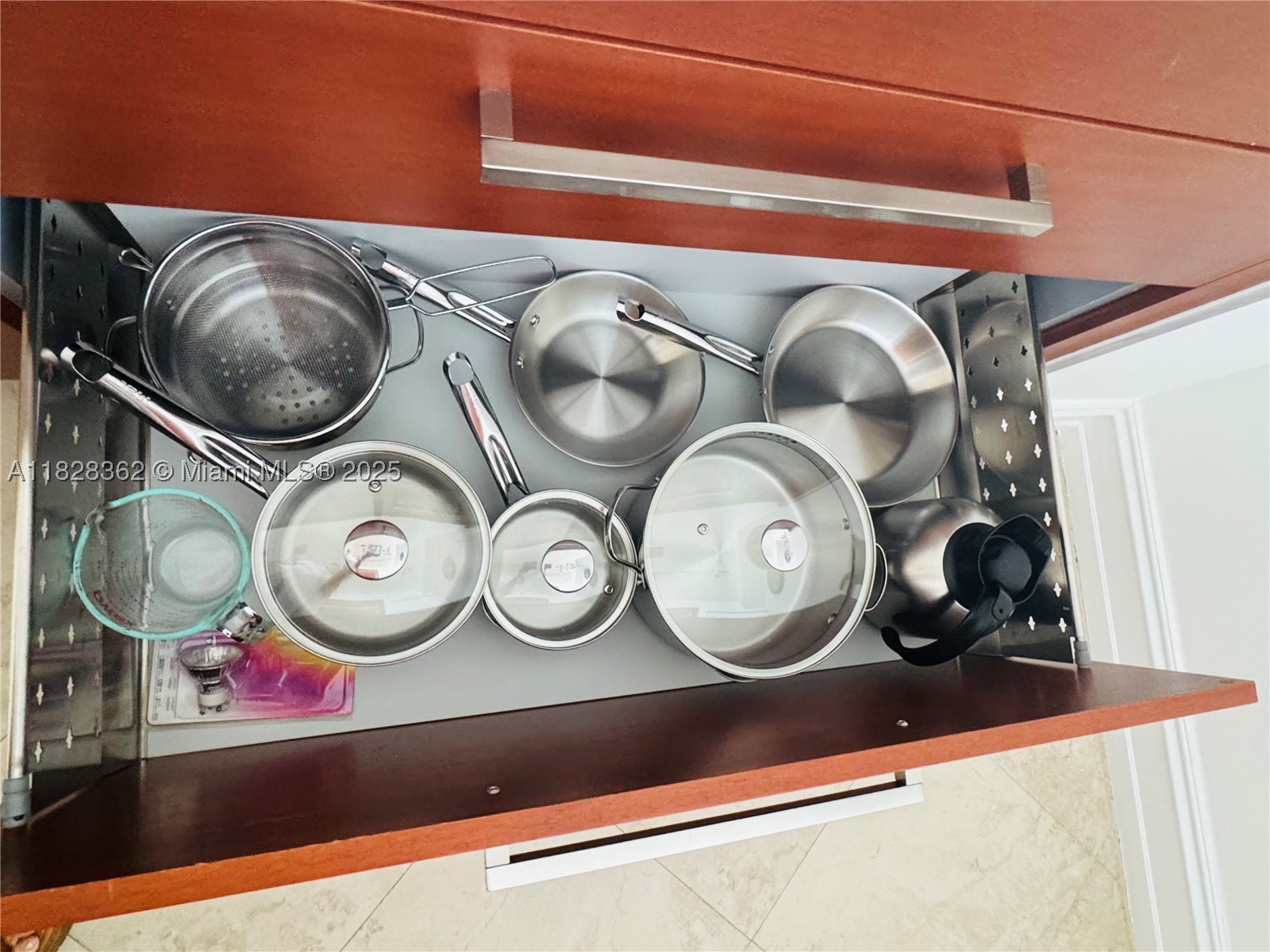 A11828362 Property Photo 24