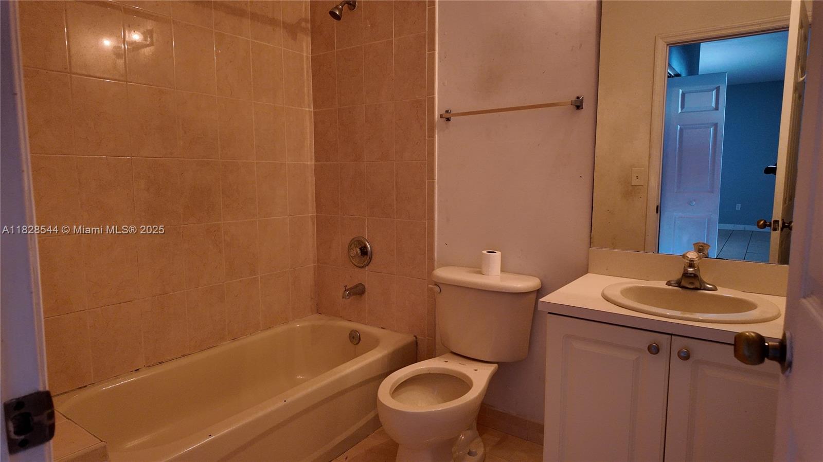 374 Ne 26th Ave 203 Property Photo 20