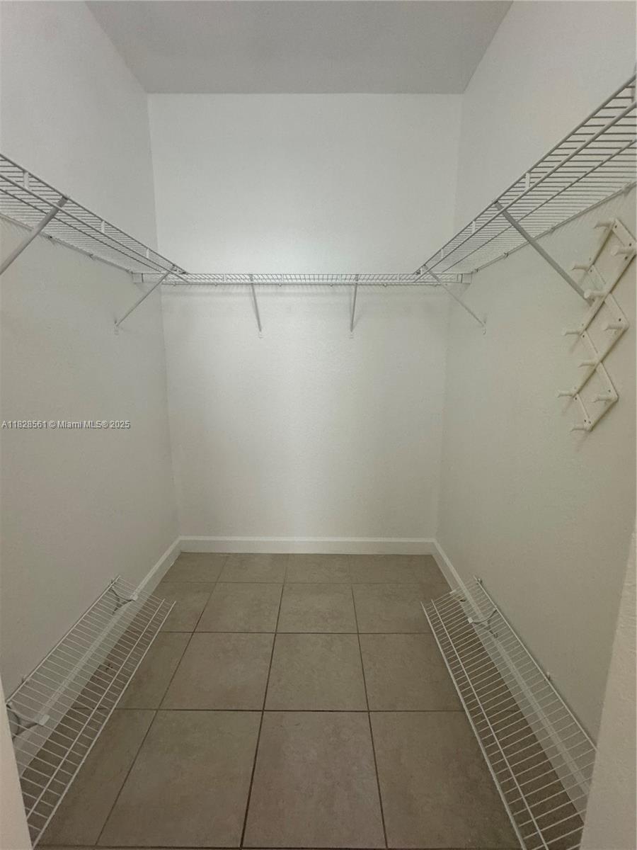 2711 Se 16th Ave 103 Property Photo 8