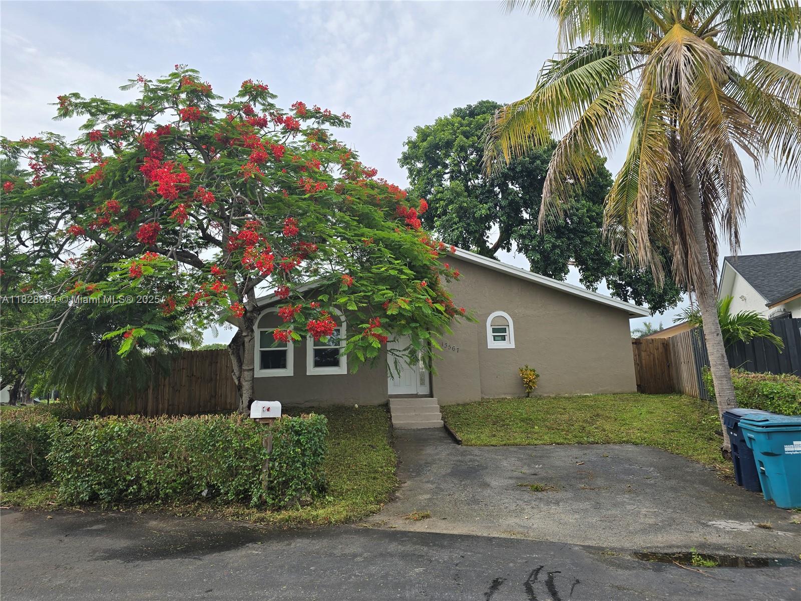 13567 SW 286th Ter Property Photo 1