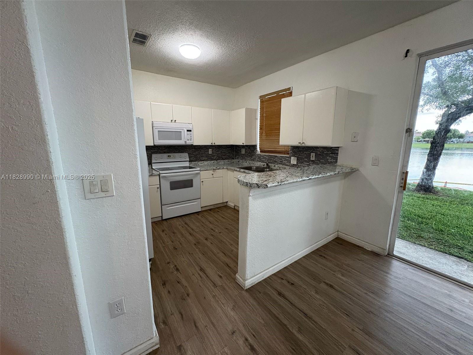 2615 Se 14 Ave 2615 Property Photo 5