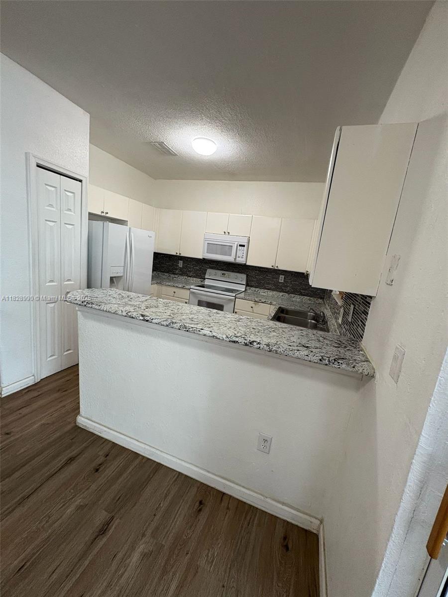 2615 Se 14 Ave 2615 Property Photo 10