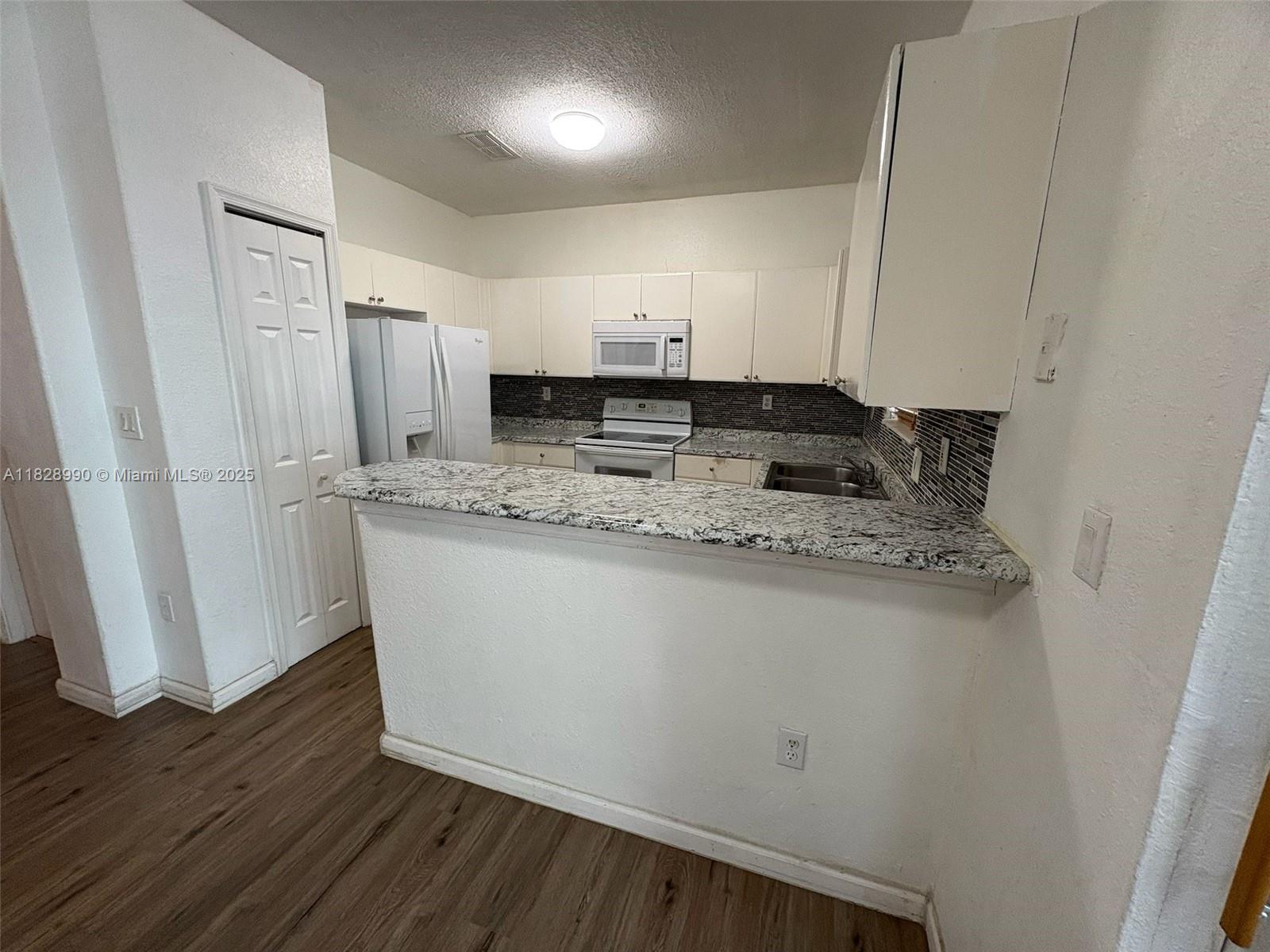2615 Se 14 Ave 2615 Property Photo 11