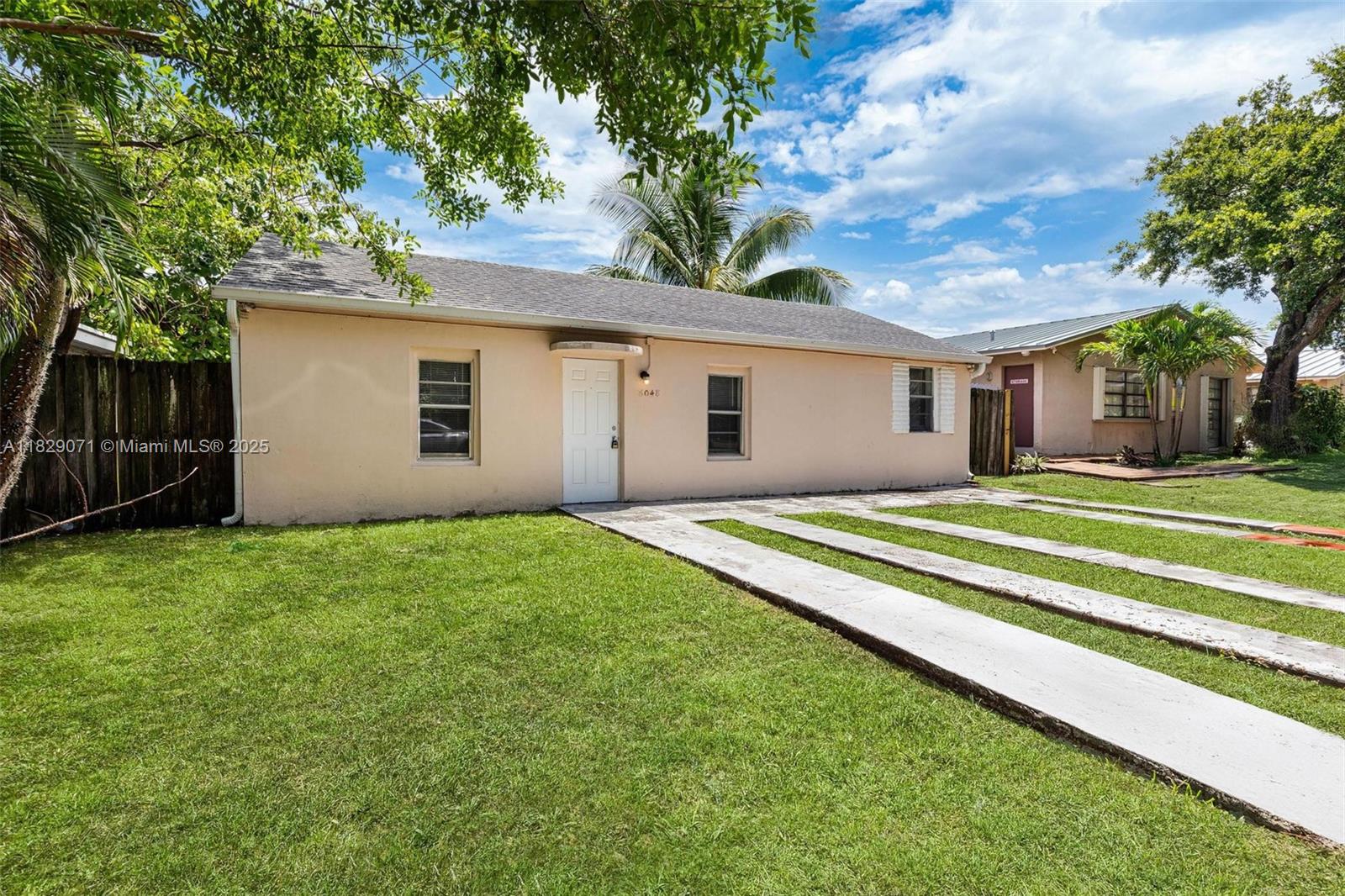 6048 Buchanan St Property Photo 1