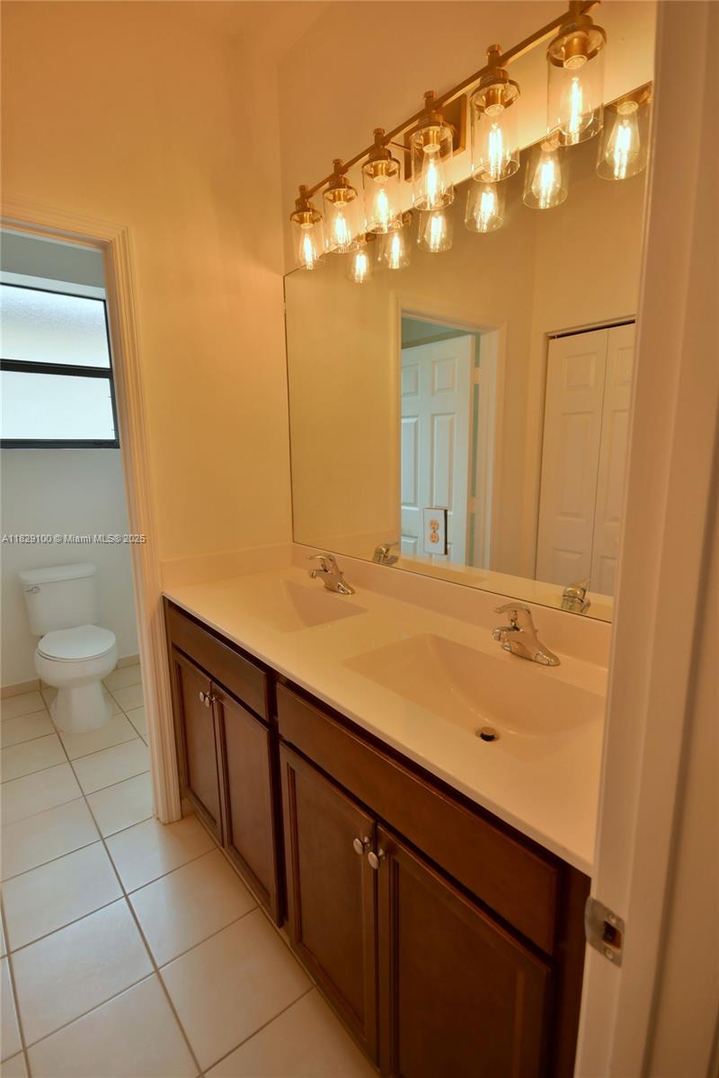 738 Se 37th Pl Property Photo 25
