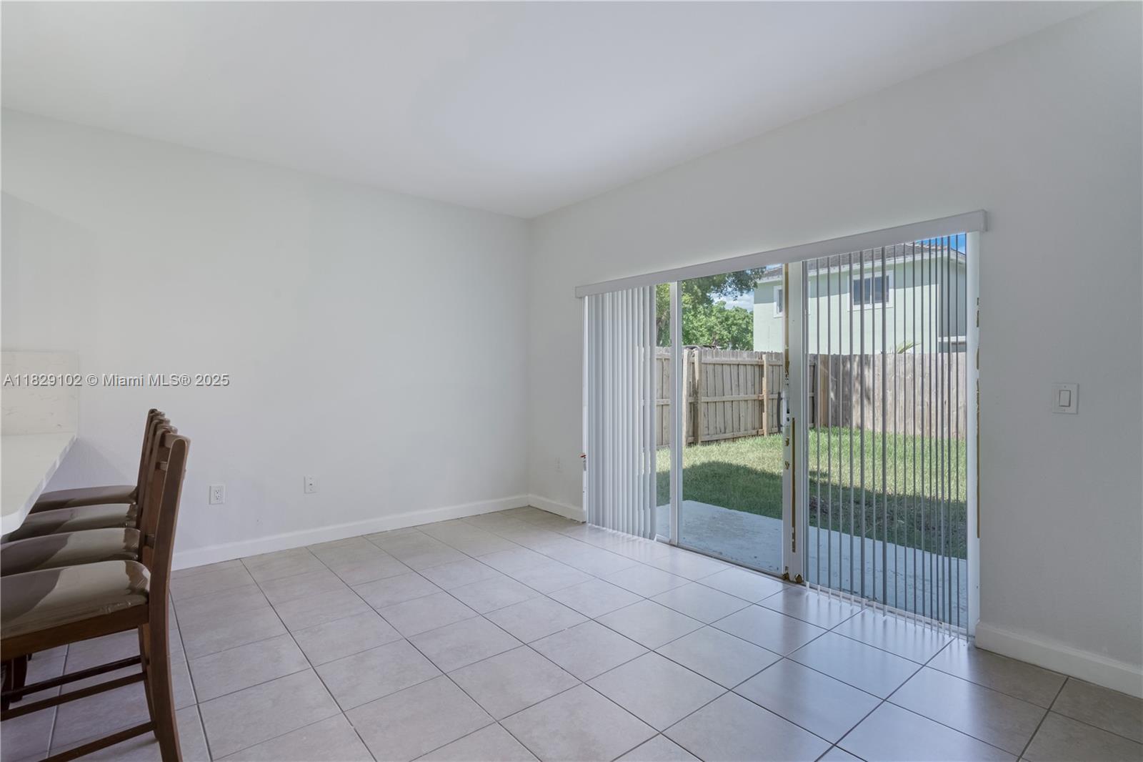 383 Ne 34th Ter 383 Property Photo 10