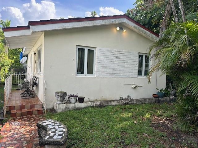 1985 NW 57th St Property Photo 1