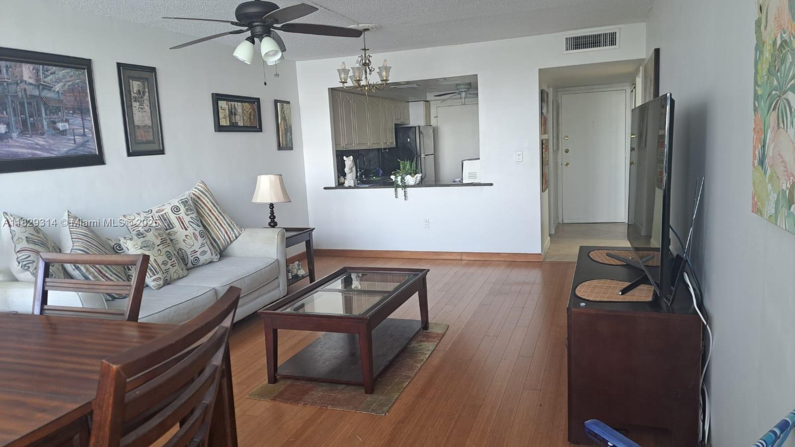 1301 NE Miami Gardens Dr 402W Property Photo 1