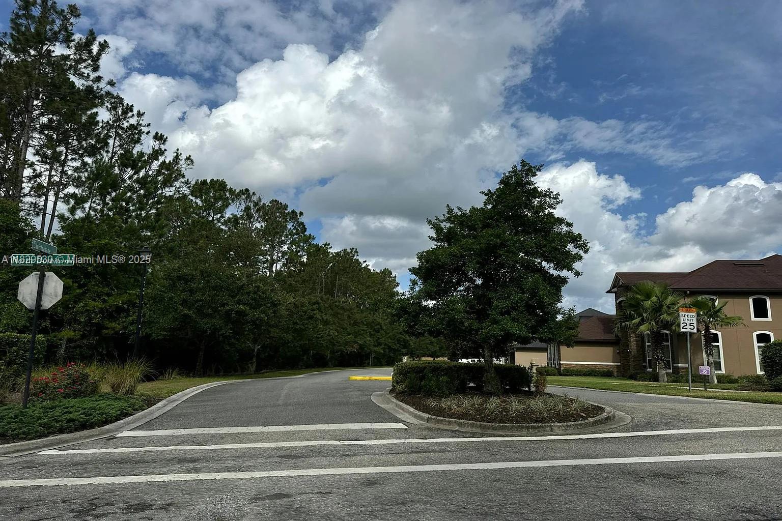 94 Cloisterbane Dr Property Photo 4