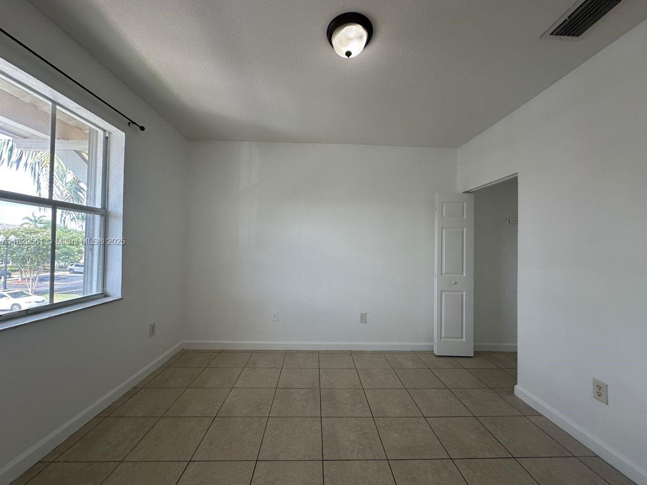 2929 Se 2nd St 4 Property Photo 23