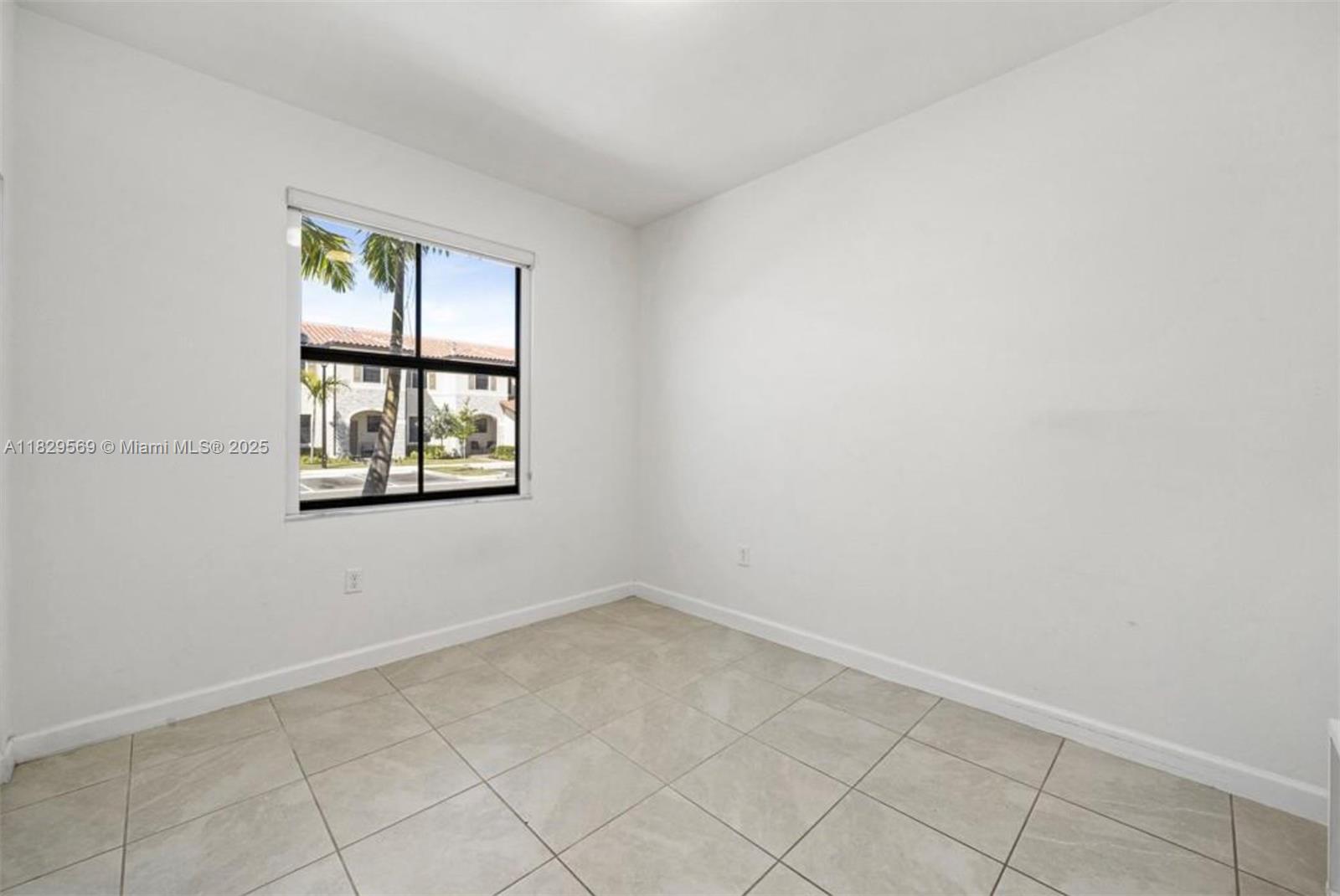 11763 Sw 246th Ter Property Photo 5