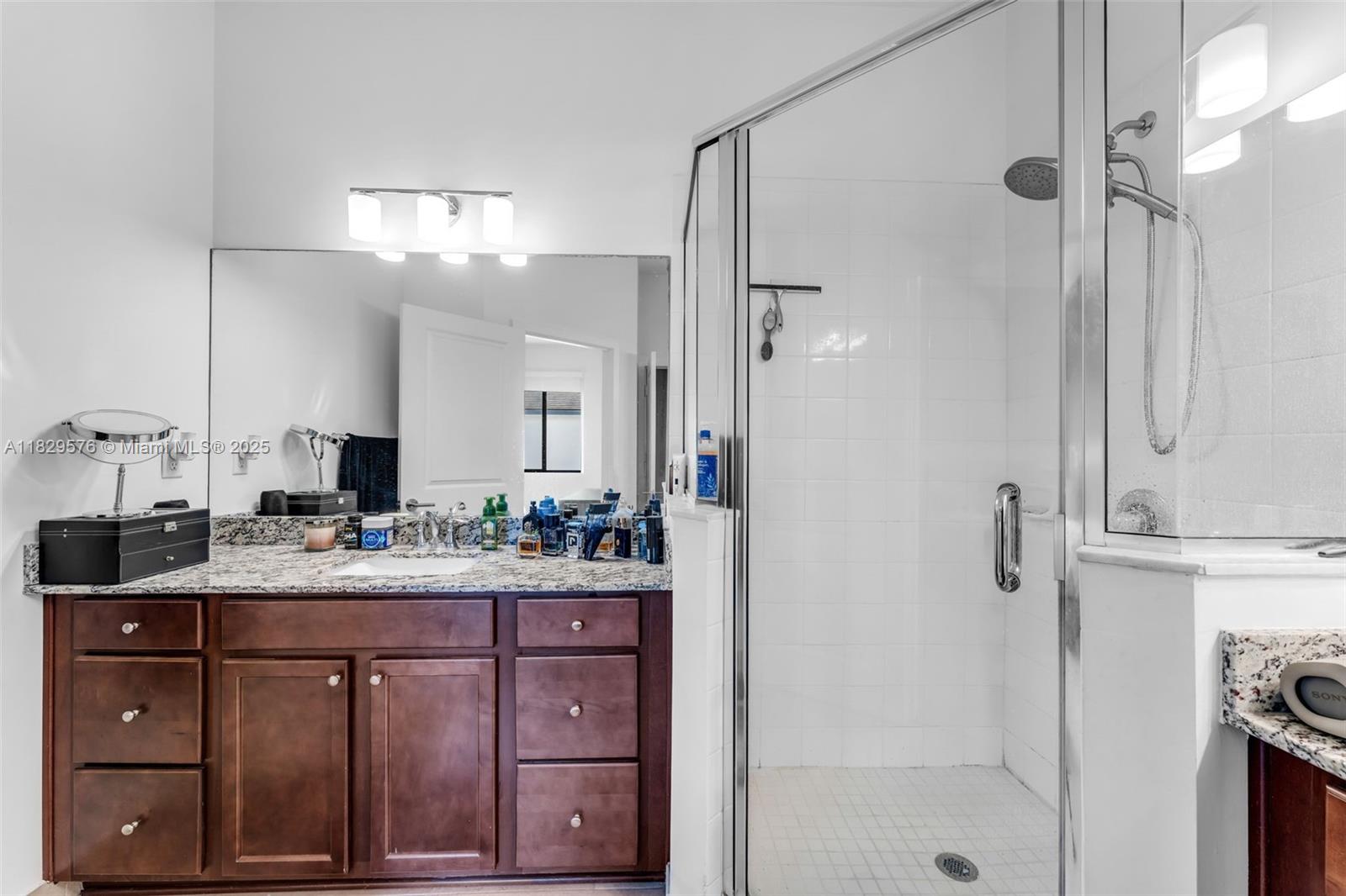 10962 Sw 235 Property Photo 16