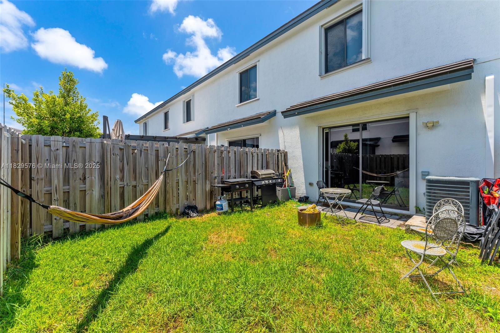 10962 Sw 235 Property Photo 24