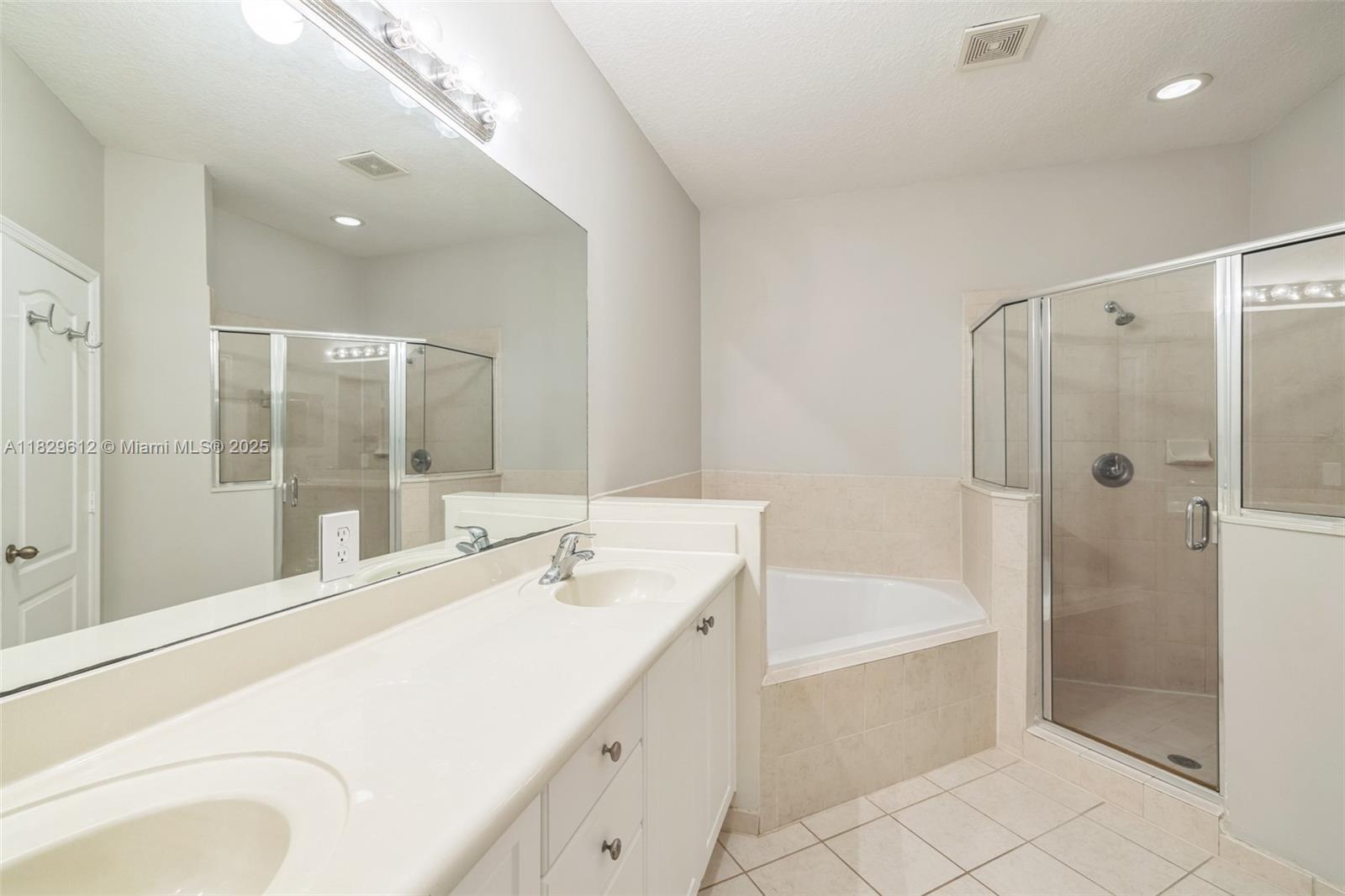 11266 Sw 236th Ln Property Photo 7
