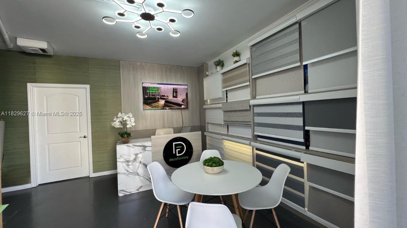 A11829627 Property Photo 1