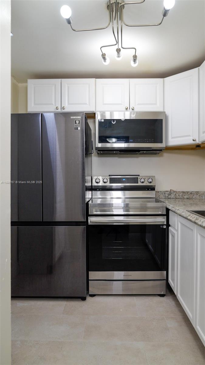2935 NE 163rd St 4T Property Photo 1