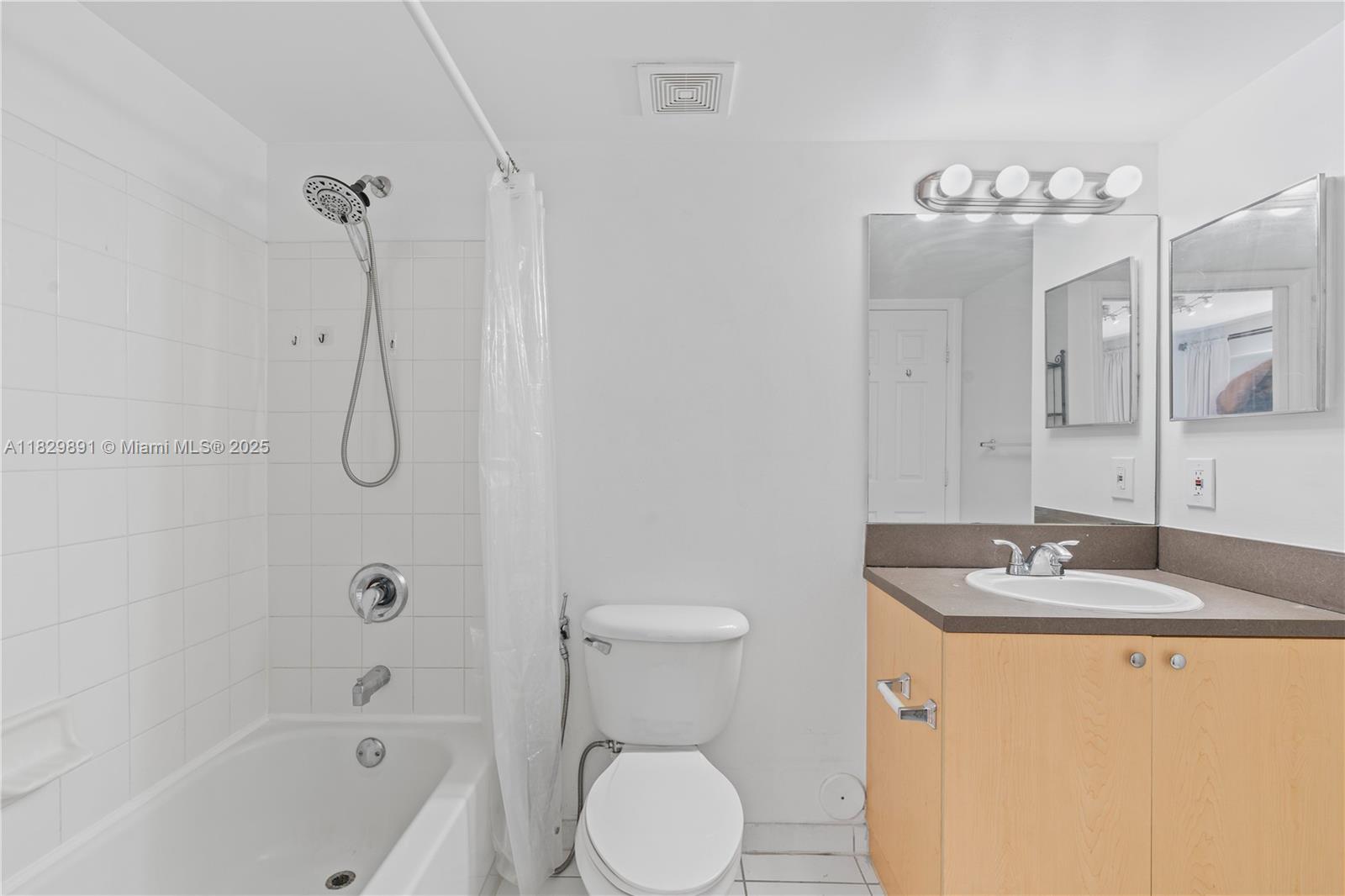 2811 Ne 185th St 804 Property Photo 23