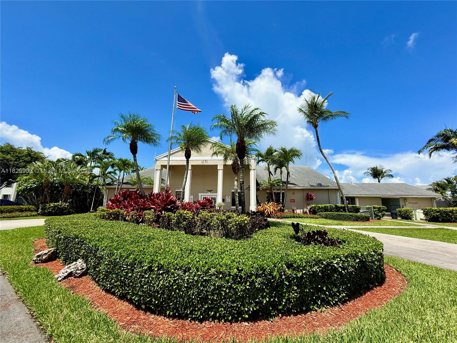 1044 S Independence Dr 1044i Property Photo 18