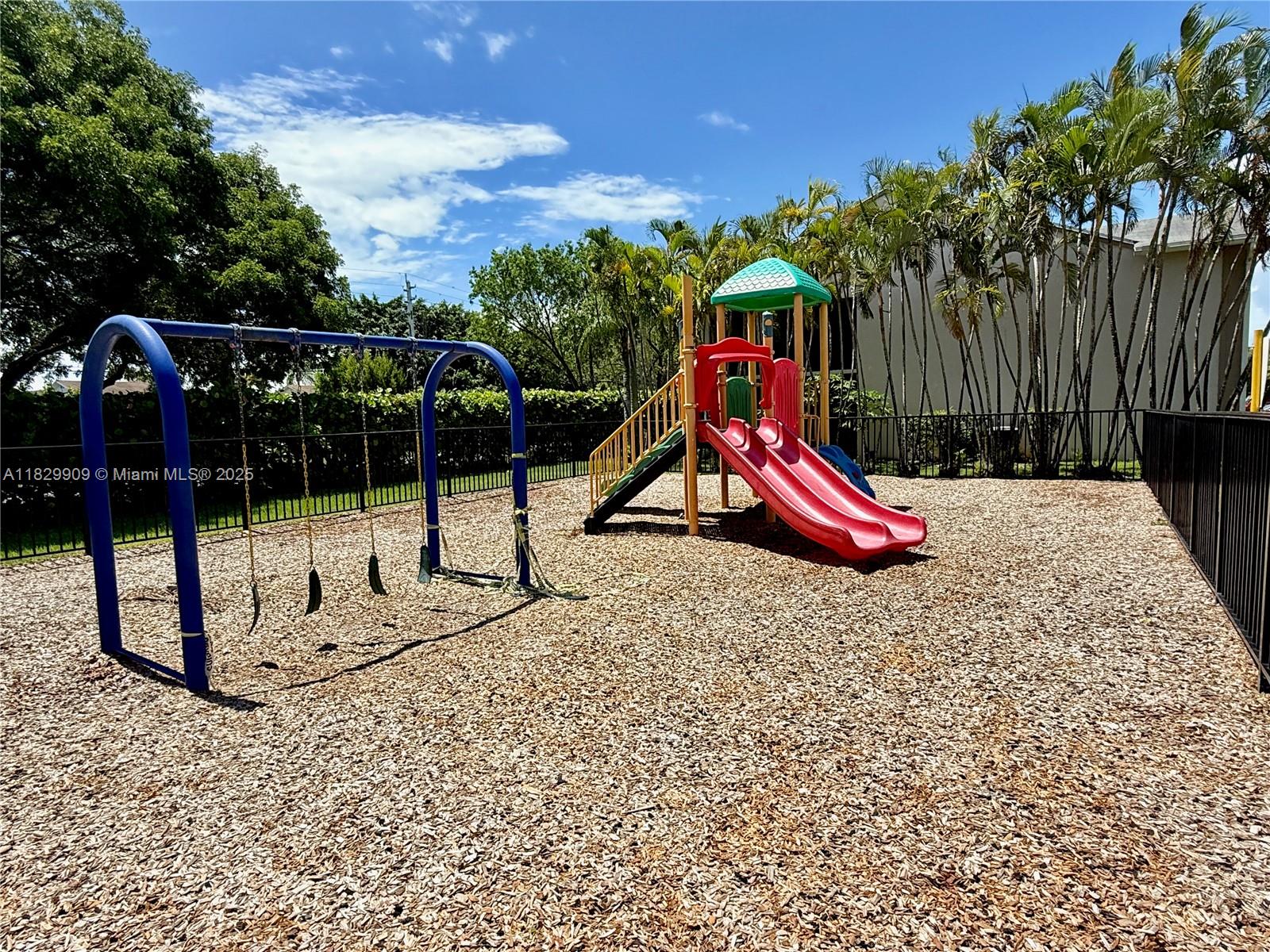 1044 S Independence Dr 1044i Property Photo 19