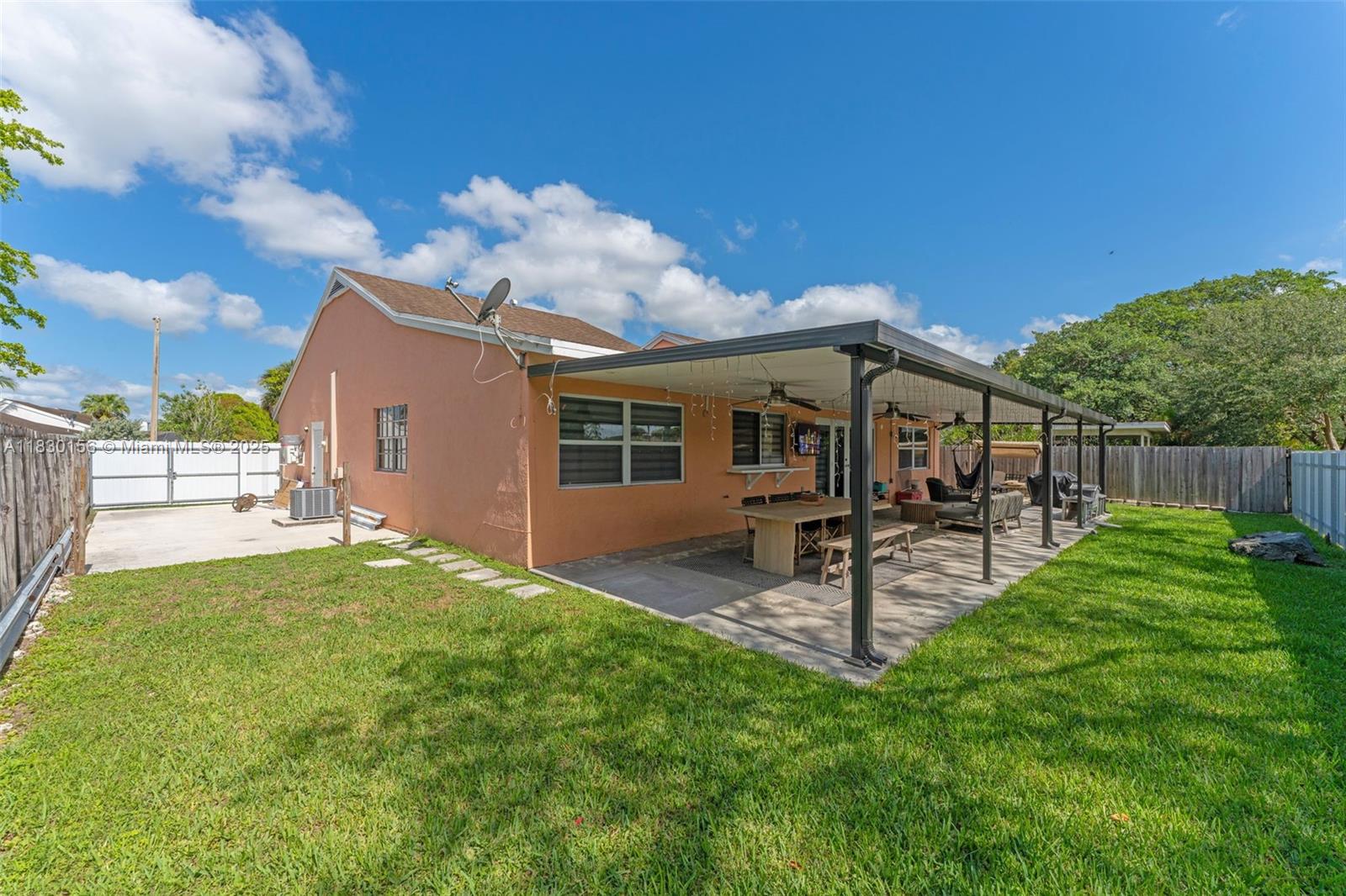 1747 N Goldeneye Ln Property Photo 40